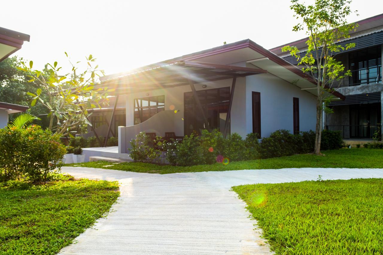 Sea Stone Hotel Nakhon Si Thammarat Rum bild
