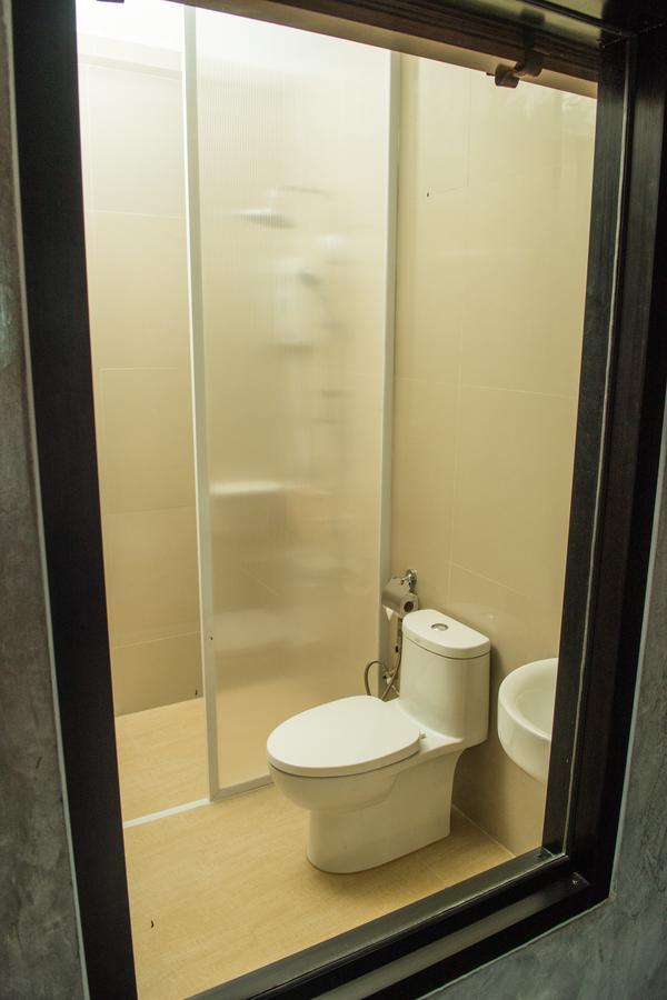 Sea Stone Hotel Nakhon Si Thammarat Rum bild